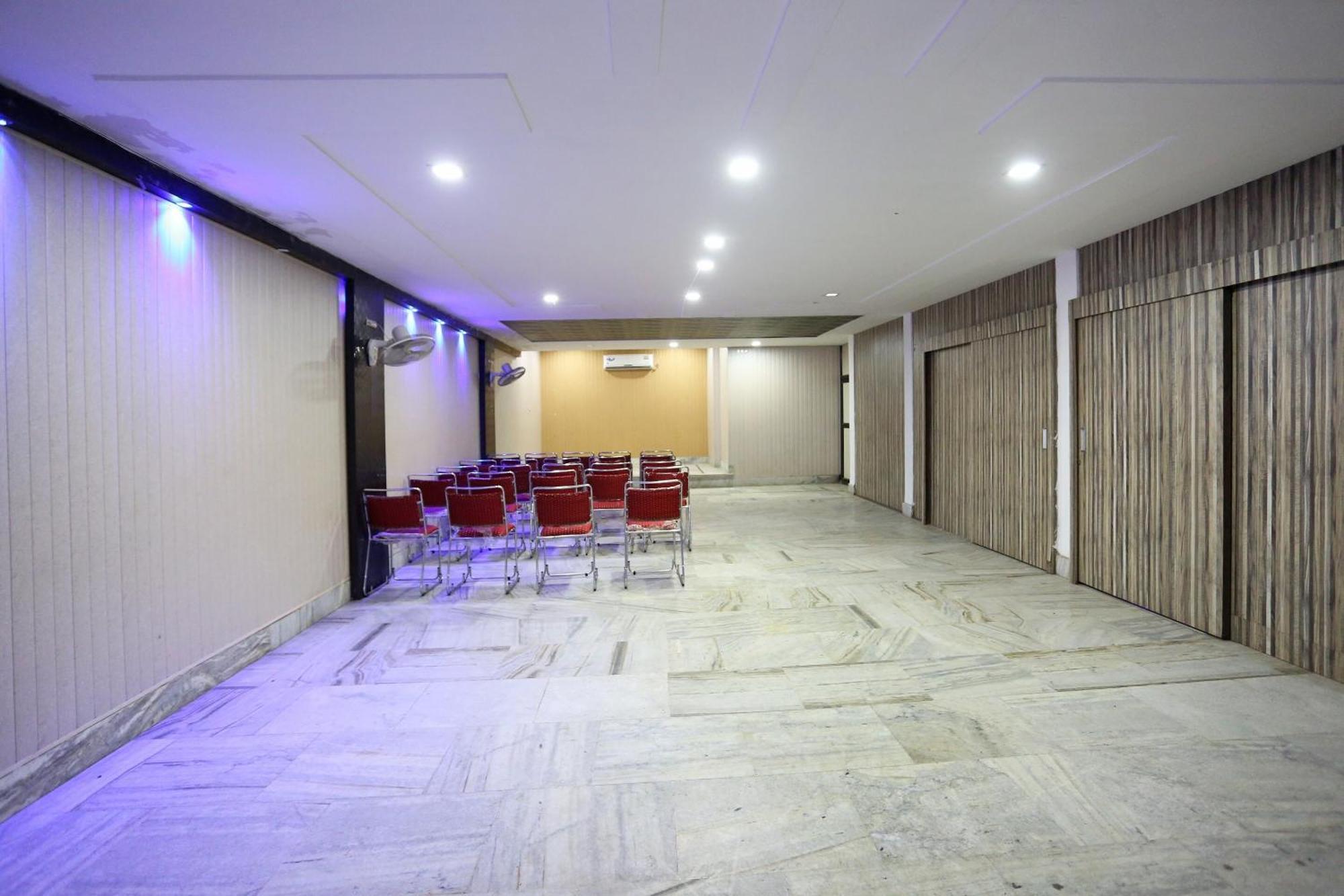 Hotel O Kanha Continental Agra  Kültér fotó
