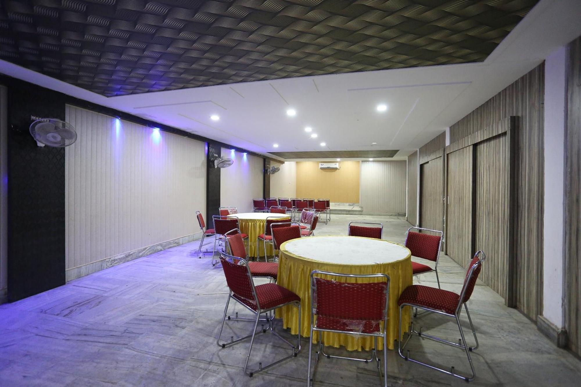 Hotel O Kanha Continental Agra  Kültér fotó
