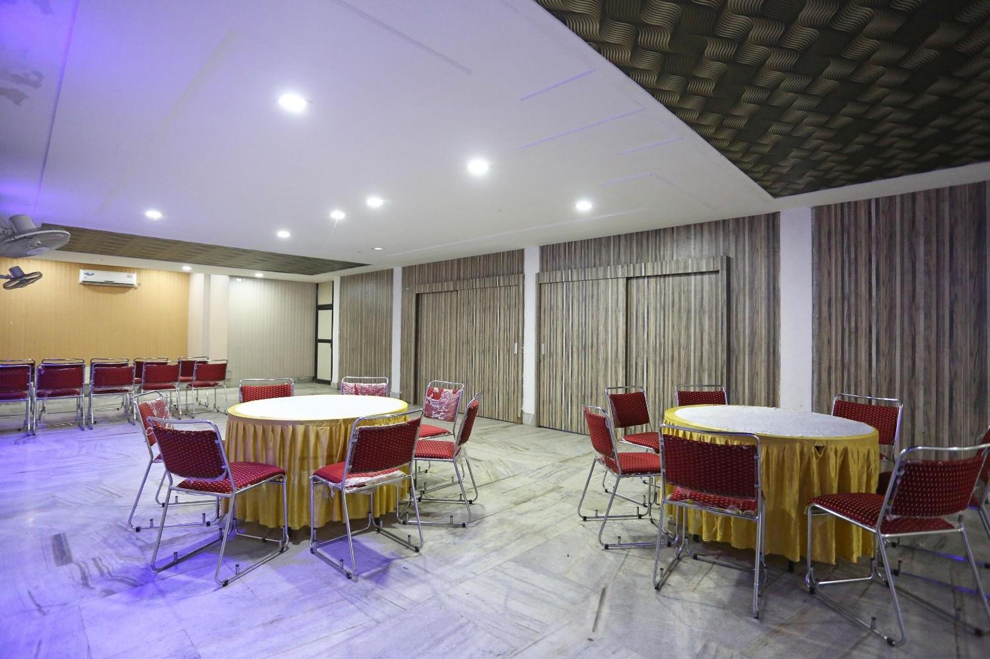 Hotel O Kanha Continental Agra  Kültér fotó